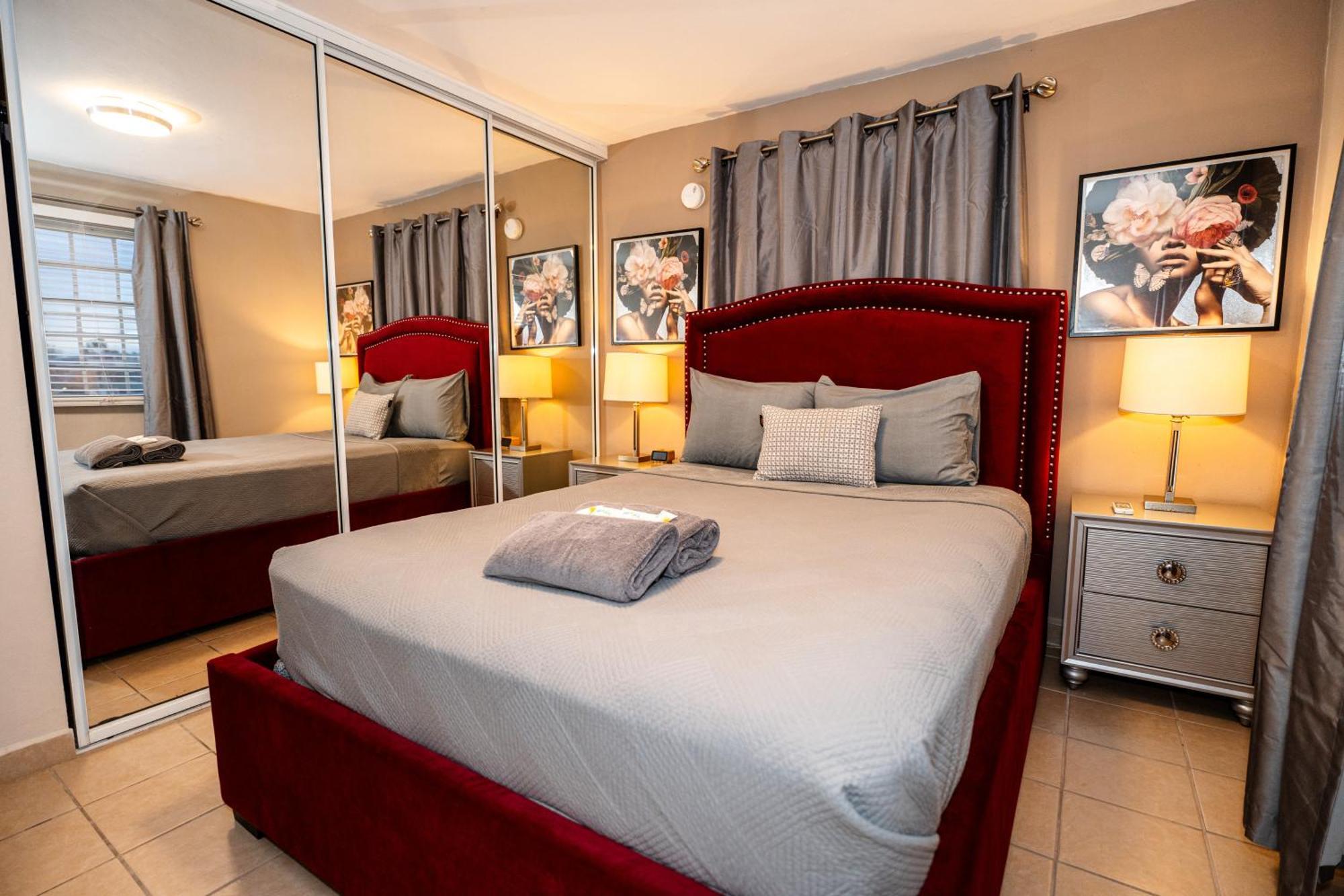 Luxury Retreat With Private Jacuzzi And Mountain Views Free Parking Leilighet Ponce Eksteriør bilde