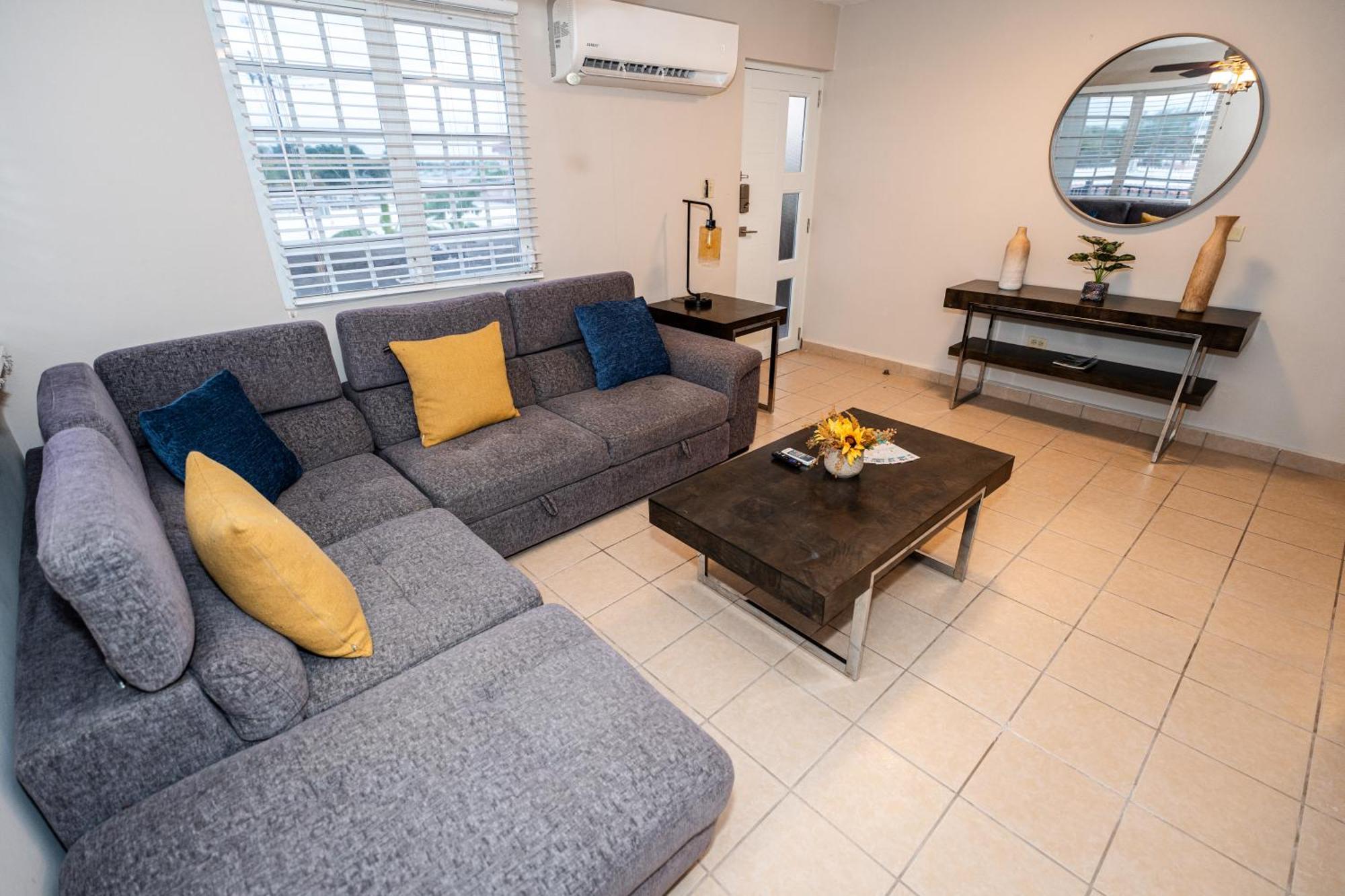 Luxury Retreat With Private Jacuzzi And Mountain Views Free Parking Leilighet Ponce Eksteriør bilde